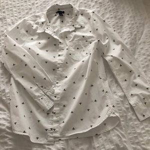 GAP Boyfriend Fit Button Down with Bee Print